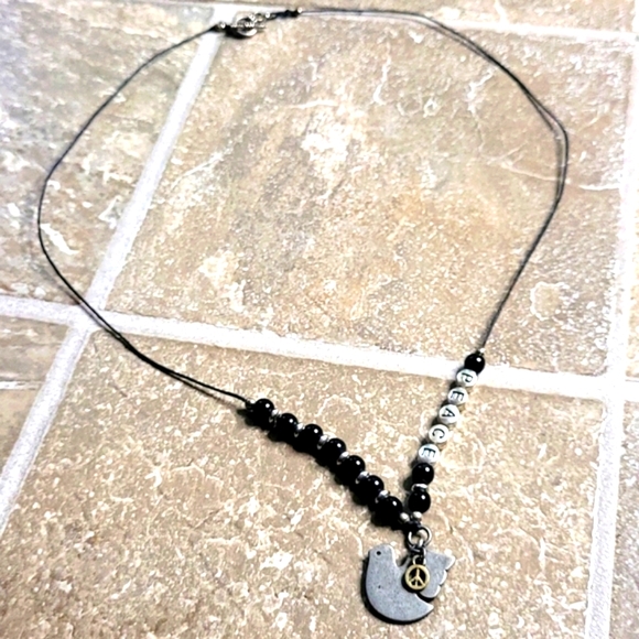 ☮️ HAND-CRAFTED NECKLACE - Picture 2 of 7
